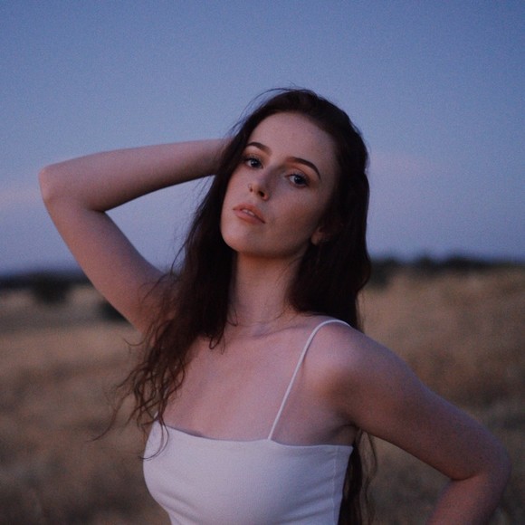 justine_adele_
